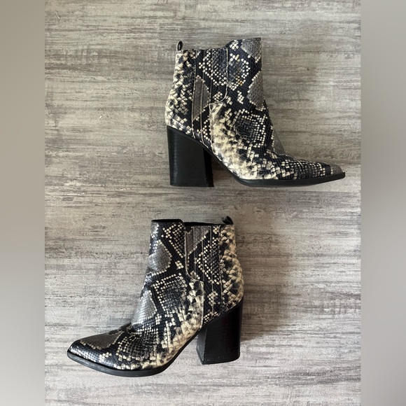 Marc Fisher Snakeskin Print Ankle Boots - Black and White - Women's size 9M - Picture 2 of 6
